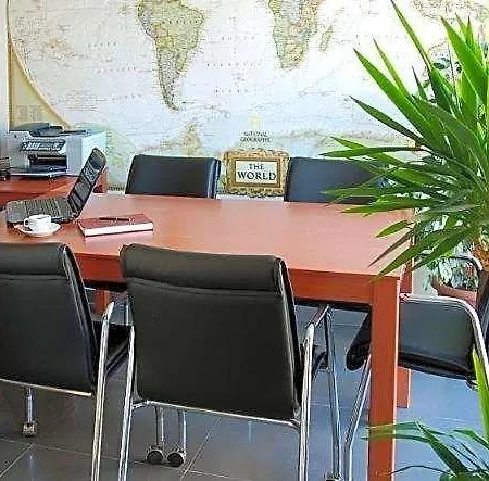 فندق Business